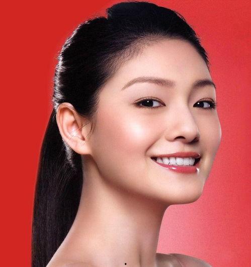 娱乐吃瓜君小脸妆容,娱乐吃瓜君的时尚妆容攻略