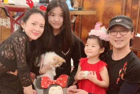 女明星赴美待产