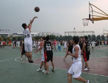 网红杭州高校打球事件,校园篮球场上的热度与争议